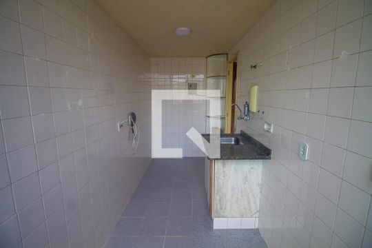 Cozinha de apartamento para alugar com 2 quartos, 59m² em Tomás Coelho, Rio de Janeiro