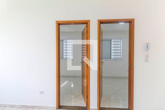 Sala/Cozinha de apartamento para alugar com 2 quartos, 34m² em Vila Alpina, São Paulo