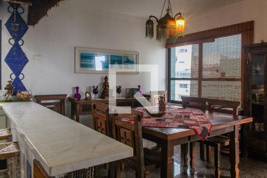 Sala de apartamento para alugar com 3 quartos, 110m² em Vila Alzira, Guarujá