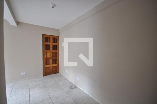 Sala de apartamento para alugar com 1 quarto, 40m² em Parque Ramos Freitas, São Paulo