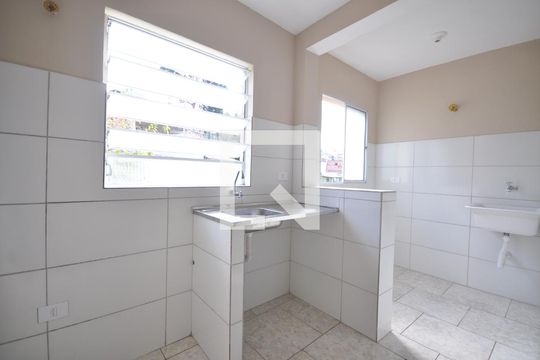 Cozinha de apartamento para alugar com 1 quarto, 40m² em Parque Ramos Freitas, São Paulo