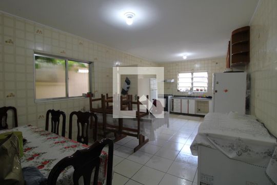 Cozinha de casa à venda com 4 quartos, 316m² em Jardim Sabara, São Paulo