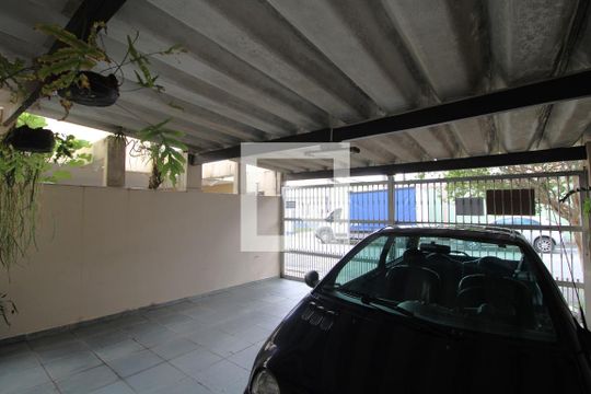 Garagem de casa à venda com 4 quartos, 316m² em Jardim Sabara, São Paulo