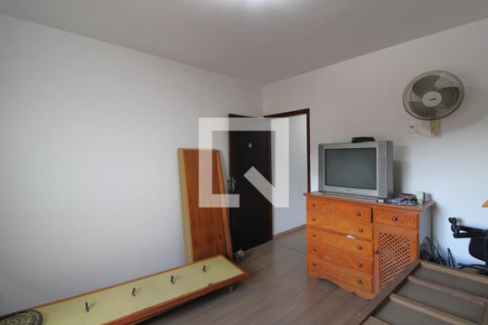 Quarto 2 de casa à venda com 4 quartos, 316m² em Jardim Sabara, São Paulo
