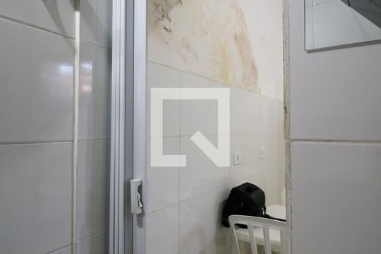 Banheiro de casa para alugar com 1 quarto, 40m² em Vila Brasil, São Paulo