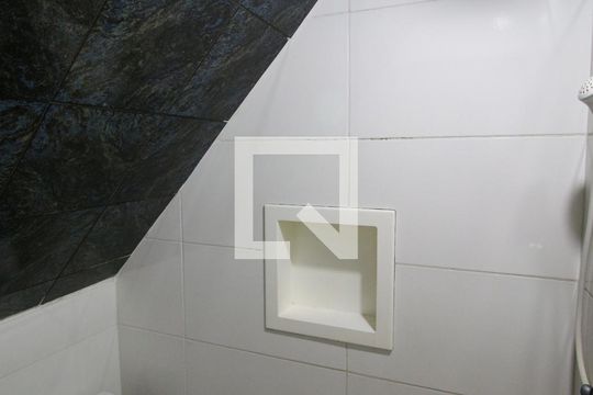 Banheiro de casa para alugar com 1 quarto, 40m² em Vila Brasil, São Paulo