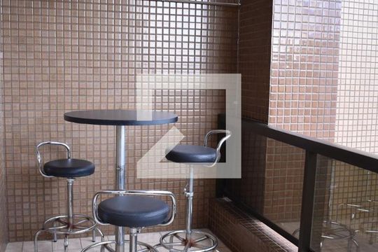 Varanda de apartamento para alugar com 1 quarto, 36m² em Centro, Curitiba