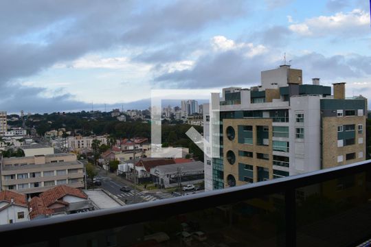 Varanda de apartamento para alugar com 1 quarto, 36m² em Centro, Curitiba