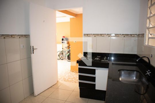 Cozinha de casa para alugar com 1 quarto, 35m² em Jardim Brasil (zona Norte), São Paulo