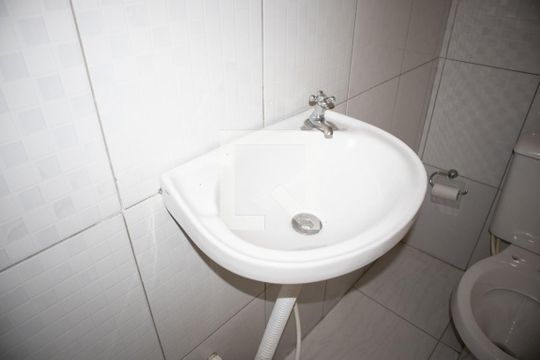 Banheiro de casa para alugar com 1 quarto, 35m² em Jardim Brasil (zona Norte), São Paulo
