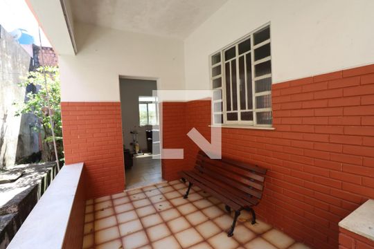 Varanda de casa para alugar com 2 quartos, 50m² em Antonina, São Gonçalo