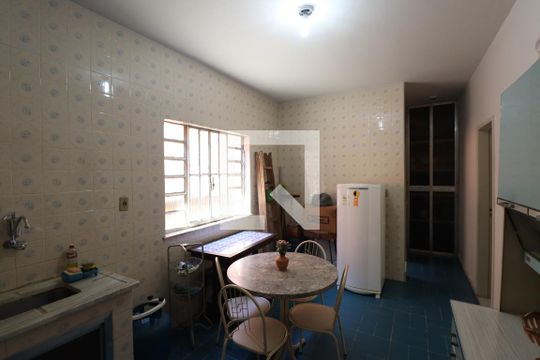 Cozinha de casa para alugar com 2 quartos, 50m² em Antonina, São Gonçalo