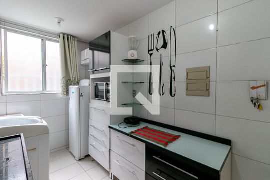 Cozinha e Área de Serviço de apartamento para alugar com 3 quartos, 82m² em Grajaú, Belo Horizonte
