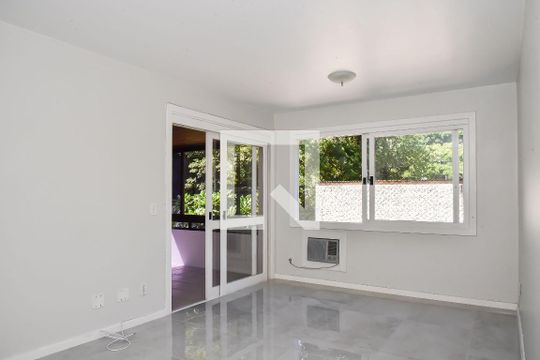 Apartamento para alugar com 2 quartos, 78m² em São João, Porto Alegre