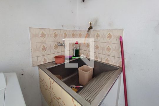 Área de Serviço de casa para alugar com 5 quartos, 280m² em Jardim Leonor, Campinas