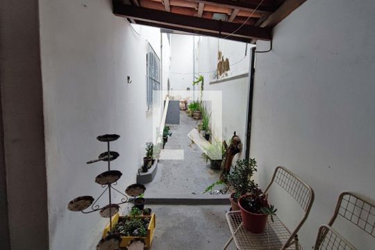 Quintal fundos de casa para alugar com 5 quartos, 280m² em Jardim Leonor, Campinas