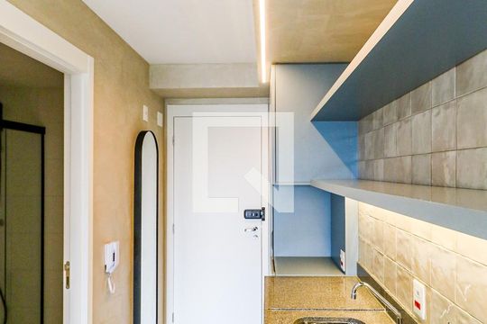 Cozinha de kitnet/studio para alugar com 0 quarto, 25m² em Santo Amaro, São Paulo