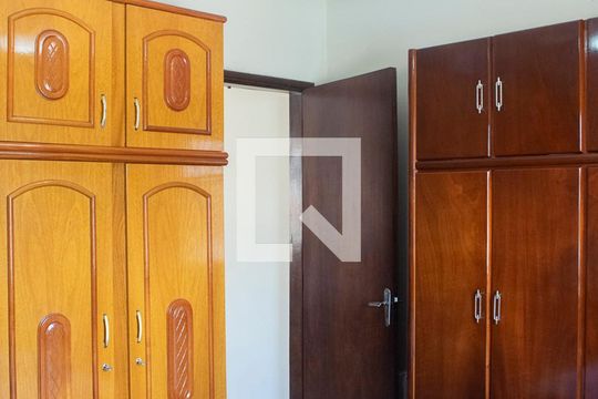 Quarto 1 de casa à venda com 3 quartos, 200m² em Parada Inglesa, São Paulo