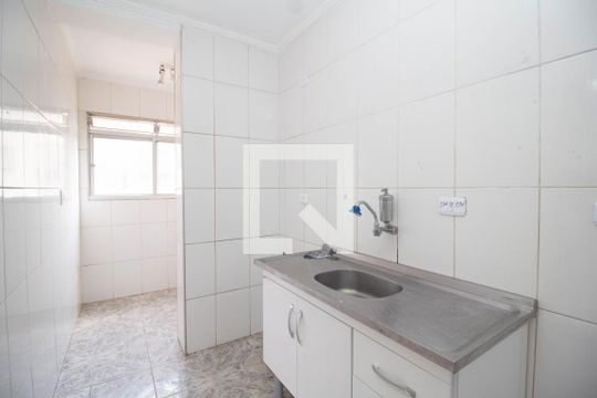 Cozinha de apartamento para alugar com 2 quartos, 51m² em Vila Primavera, São Paulo