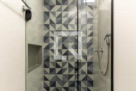 Banheiro - Box de kitnet/studio para alugar com 1 quarto, 27m² em República, São Paulo