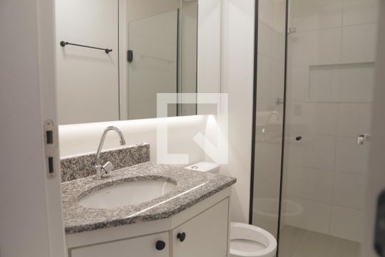 Banheiro de kitnet/studio para alugar com 1 quarto, 24m² em Vila da Saúde, São Paulo
