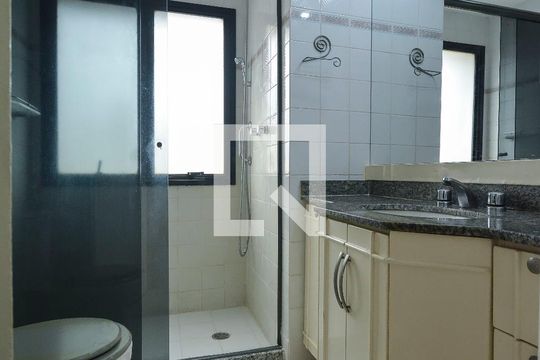 Banheiro da suíte de apartamento à venda com 2 quartos, 77m² em Botafogo, Rio de Janeiro