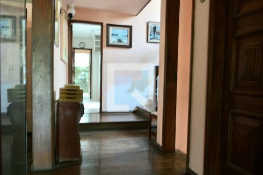 Hall Inferior de casa à venda com 4 quartos, 300m² em Tanque, Rio de Janeiro