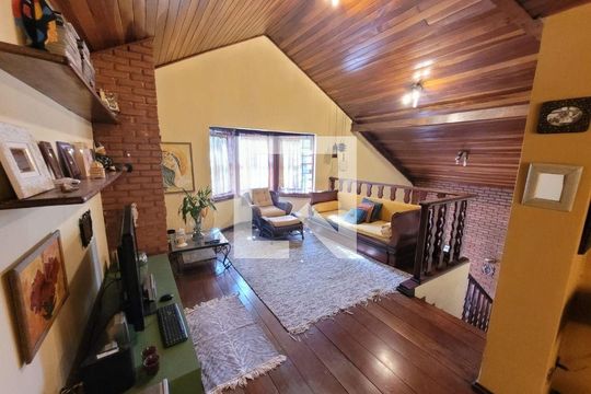Casa para alugar com 6 quartos, 354m² em Vila Monumento, São Paulo