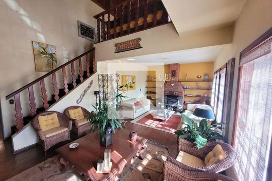Casa para alugar com 6 quartos, 354m² em Vila Monumento, São Paulo