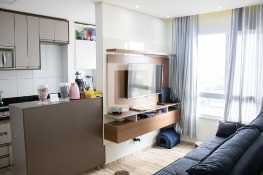 Sala de apartamento à venda com 2 quartos, 47m² em Novo Osasco, Osasco