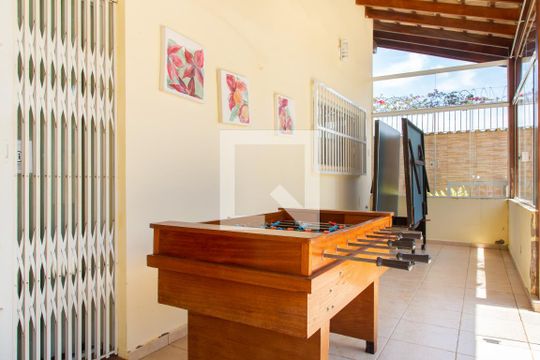 Alpendre de casa para alugar com 5 quartos, 521m² em Jardim Virgínia, Guarujá