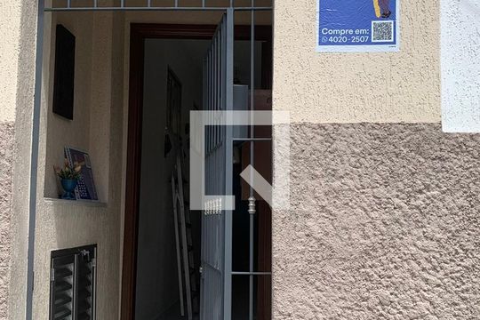 Fachada de casa à venda com 7 quartos, 500m² em Vila Guilherme, São Paulo
