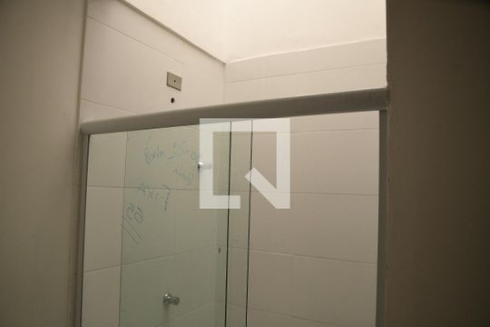 Banheiro de casa de condomínio para alugar com 2 quartos, 49m² em Da Graça, Cotia
