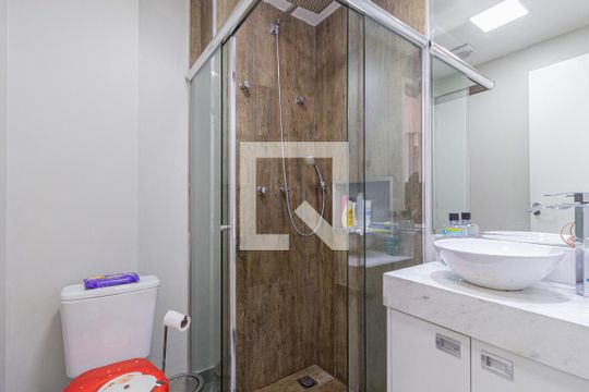 Banheiro de apartamento à venda com 3 quartos, 75m² em Centro, Osasco