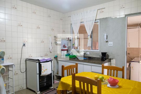 Cozinha 1 de casa à venda com 4 quartos, 240m² em Lauzane Paulista, São Paulo