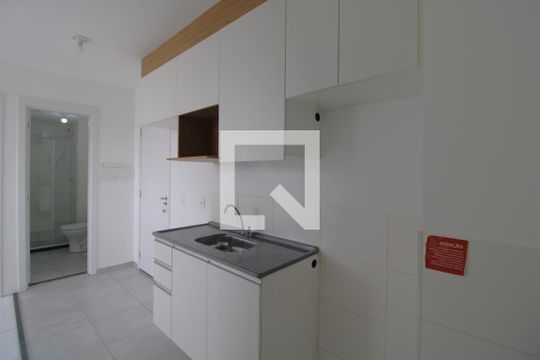 Cozinha de apartamento à venda com 2 quartos, 34m² em Vila Inglesa, São Paulo
