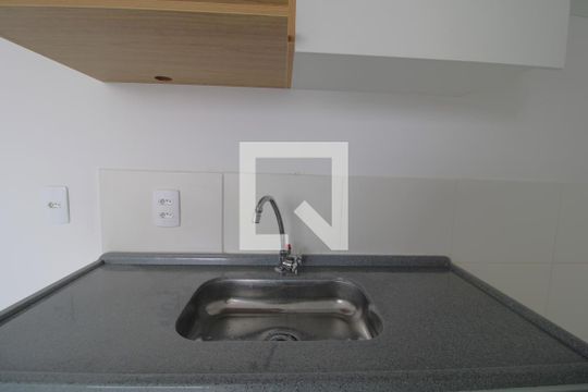 Pia da cozinha de apartamento à venda com 2 quartos, 34m² em Vila Inglesa, São Paulo
