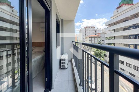 Varanda de apartamento para alugar com 1 quarto, 24m² em Perdizes, São Paulo