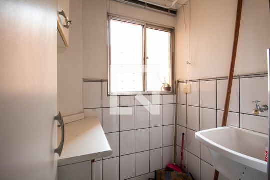 Área de Serviço de apartamento para alugar com 2 quartos, 60m² em Bandeiras, Osasco