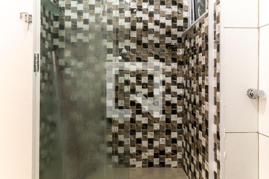 Banheiro - Box de kitnet/studio para alugar com 1 quarto, 28m² em Vila Buarque, São Paulo