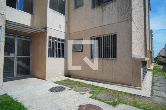 Hall de entrada de apartamento à venda com 2 quartos, 41m² em Sarandi, Porto Alegre