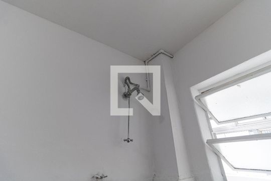 Banheiro de apartamento para alugar com 1 quarto, 50m² em Aclimação, São Paulo