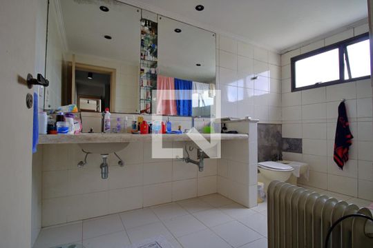 Banheiro da Suíte 1 de apartamento para alugar com 4 quartos, 383m² em Fazenda Morumbi, São Paulo