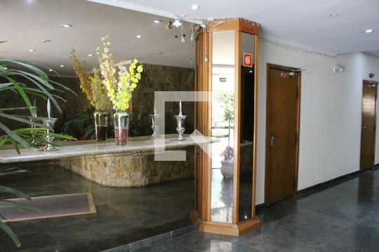 Hall de apartamento à venda com 2 quartos, 69m² em Vila Barreto, São Paulo