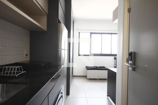 Cozinha de kitnet/studio para alugar com 1 quarto, 17m² em Vila Mariana, São Paulo
