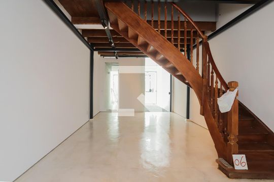 Sala de casa para alugar com 3 quartos, 130m² em Barra Funda, São Paulo