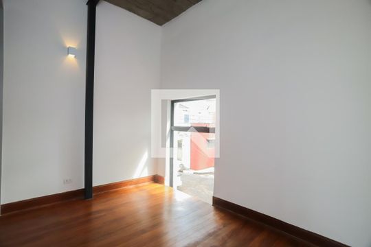 Quarto 1 de casa para alugar com 3 quartos, 130m² em Barra Funda, São Paulo