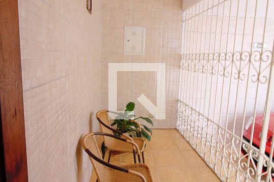 Garagem de casa à venda com 4 quartos, 263m² em Jardim Taboao, São Paulo