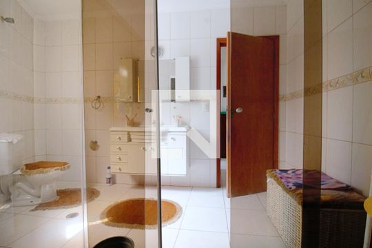 Banheiro da Suíte 4 de casa à venda com 4 quartos, 263m² em Jardim Taboao, São Paulo