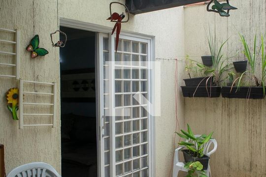 Varanda  de casa para alugar com 4 quartos, 210m² em Carandiru, São Paulo